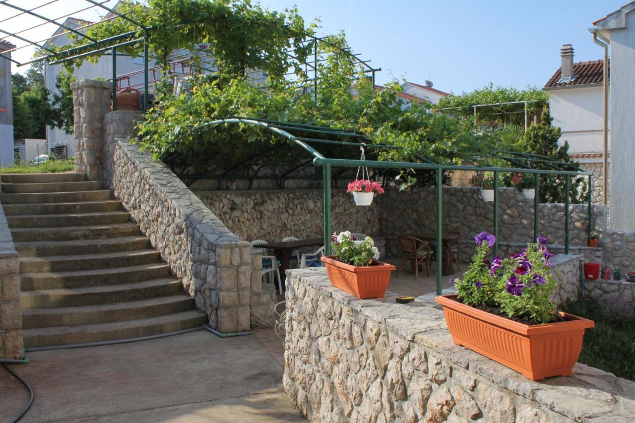 Apartment Njivice 5458D Экстерьер фото