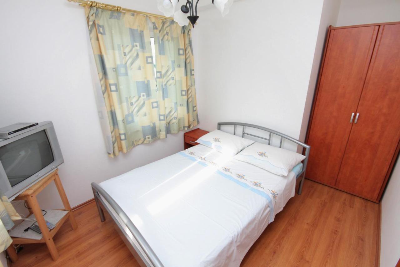 Apartment Njivice 5458D Экстерьер фото